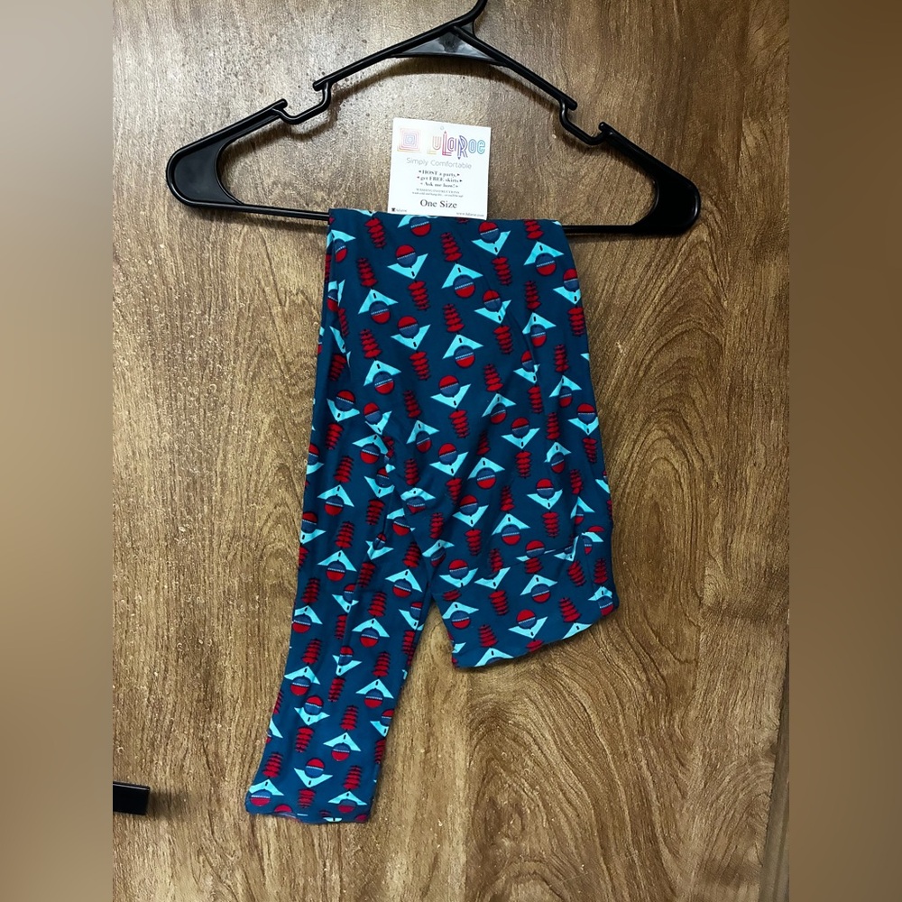 LuLaRoe Adult OS Leggings in Teal with Red and Light Blue Pattern